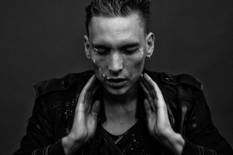 Thomas Azier a collaboré avec Stromaé sur son album Racine carrée.