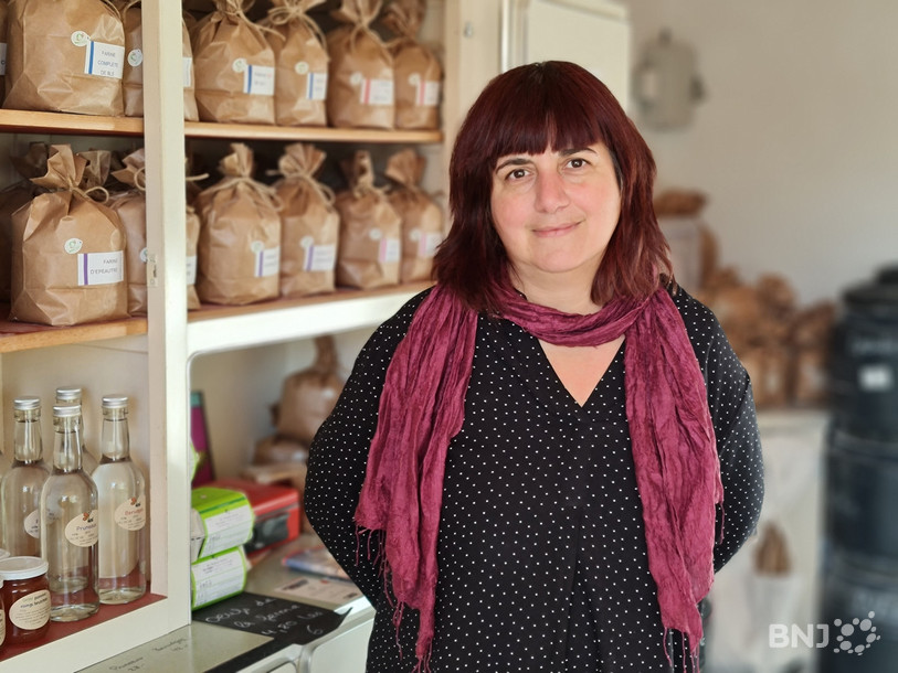 Roubina Kouyoumdjian et son époux valorisent les produits régionaux grâce à une petite échoppe installée au sein de leur ferme