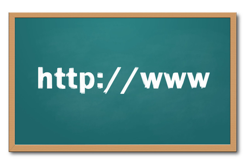 Tableau d'école orné d'une adresse internet
