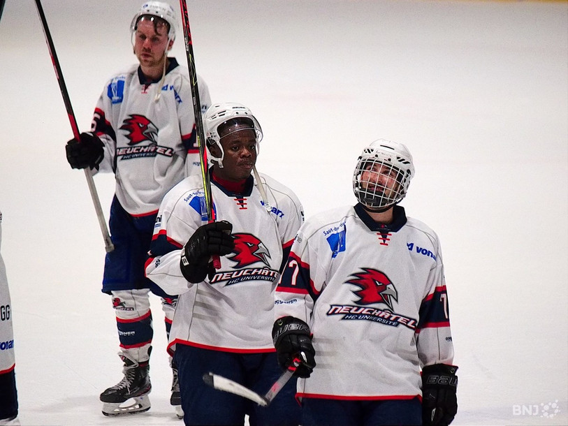 Les choses se compliquent pour le HC Uni en vue des play-off. (photo archives)