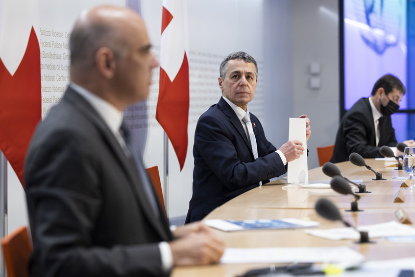 Le ministre en charge de la santé Alain Berset et le président de la Confédération Ignazio Cassis annoncent ce mercredi un assouplissent des mesures de lutte contre le Covid-19. (Photo : archives KEYSTONE / Peter Klaunzer).