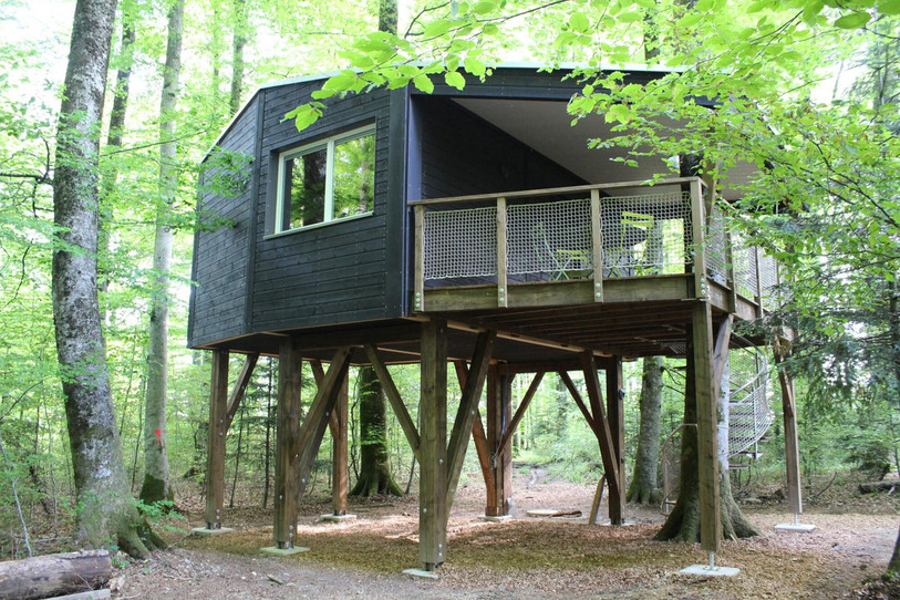 Cabanes du Mont à Coeuve (Photo de Jura Tourisme)