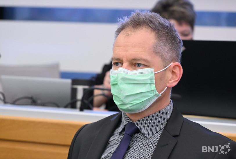 David Eray, ministre jurassien de l'environnement, a annoncé le retrait de la plainte contre les jeunes peintres du tunnel de La Roche (photo : Georges Henz).