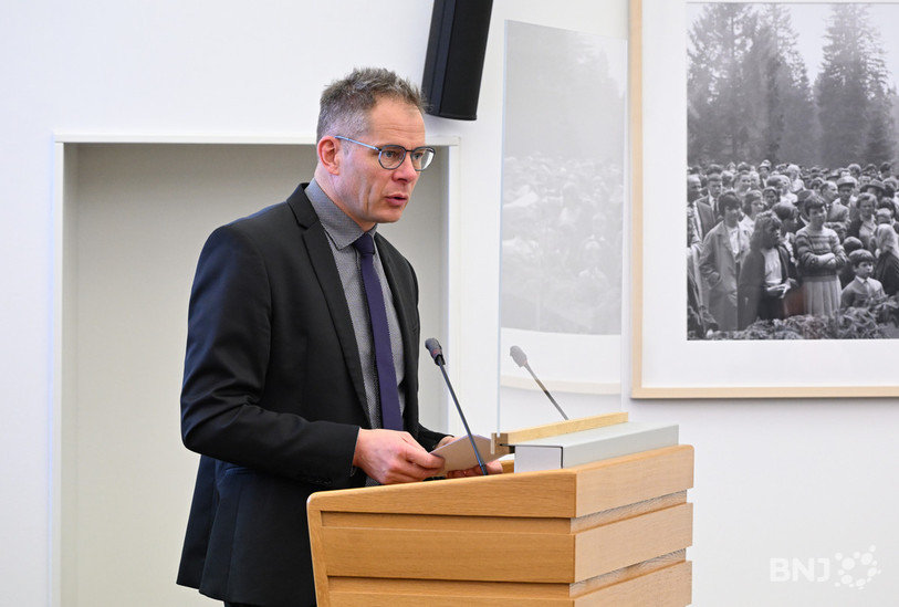 Le ministre jurassien de l'environnement David Eray a présenté ce mercredi différents scénarios pour minimiser l'impact des futurs travaux sur le pont de Goumois (photo : archives, Georges Henz).
