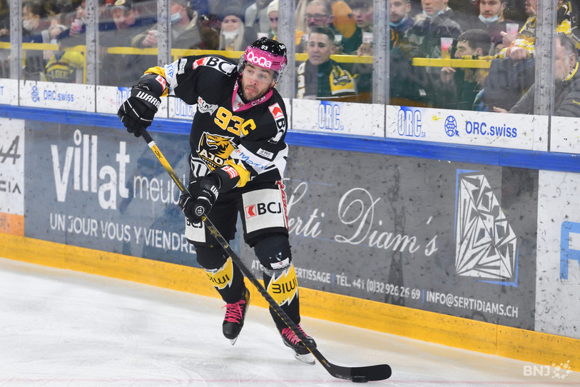 Jordane Hauert et le HC Ajoie renouent avec la compétition ce vendredi à Bienne (photo : Georges Henz).