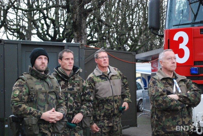 Le chef de l’armée, André Blattmann a rendu visite au Bataillon d’infanterie 19 à Bâle. (de gauche à droite, capitaine Christian Gäumann, commandant de la compagnie 19/1, lieutenant colonel EMG Pierre Aubry commandant du bat inf 19, adjudant-chef Pius Müller, commandant de corps André Blattmann)