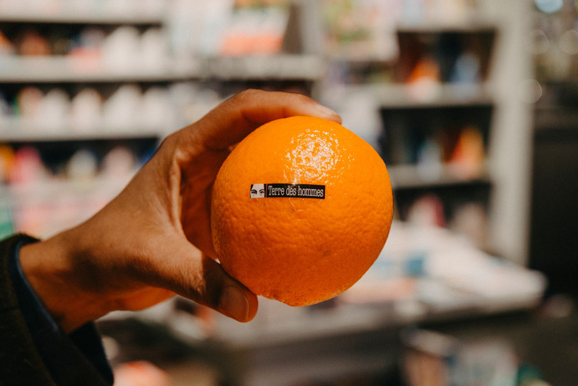 Deux oranges permettent de nourrir un enfant jordanien pendant une semaine (photo : Terre des Hommes)