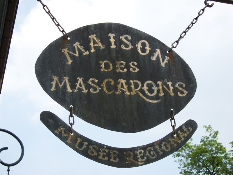 L'enseigne du Musée régional du Val-de-Travers, à Môtiers.