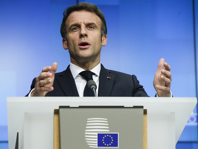 Douze candidats, dont l'actuel président Emmanuel Macron, sont en lice pour l'élection présidentielle française. (Photo : KEYSTONE / AP / Olivier Hoslet).