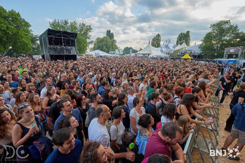 Festi'neuch complète sa programmation pour sa 21 édition qui se tiendra du 9 au 12 juin aux Jeunes-Rive à Neuchâtel. (Photo : Damien Carnal).