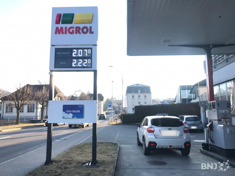 Les stations-service du Jura pourront vendre de l'alcool à l'avenir (photo: archive d'illustration).
