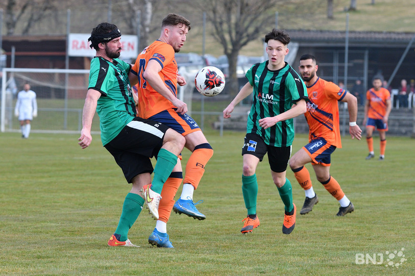 Le FC Ajoie-Monterri a pris le meilleur sur le FC Courtételle dimanche à Cornol. (Photo: Georges Henz)