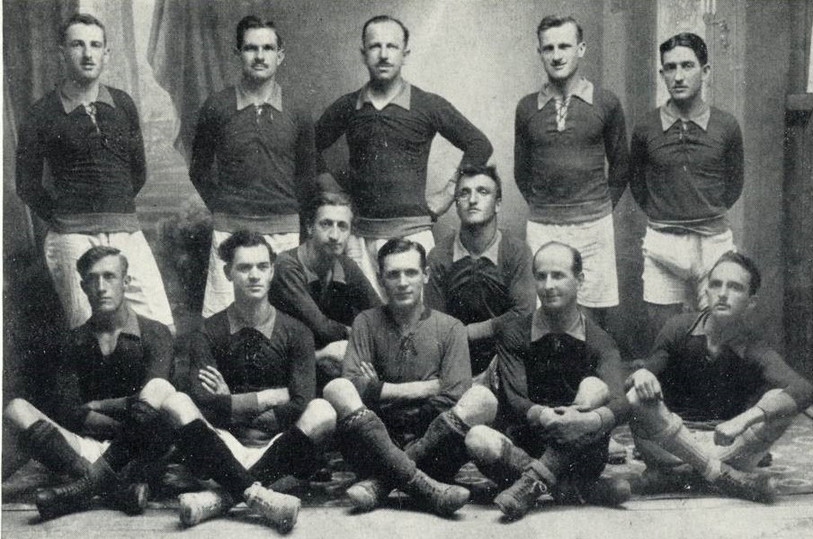 La 1re équipe du FC Moutier lors de sa création en 1921 (photo : FC Moutier).