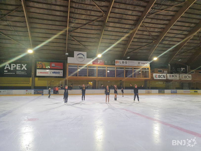 Préparation au gala de patinage artistique pour le CPA Val-de-Travers.