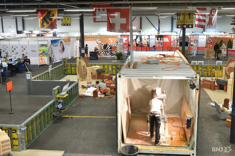 Les rédactions de RFJ et RJB vous proposent trois tables rondes au Salon interjurassien de la formation. (Photo : archives).