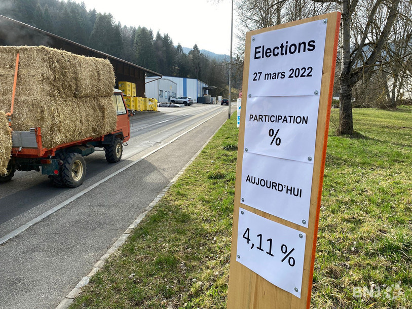 A Perrefitte, le score du baromètre électoral est affiché à l'entrée de la commune.