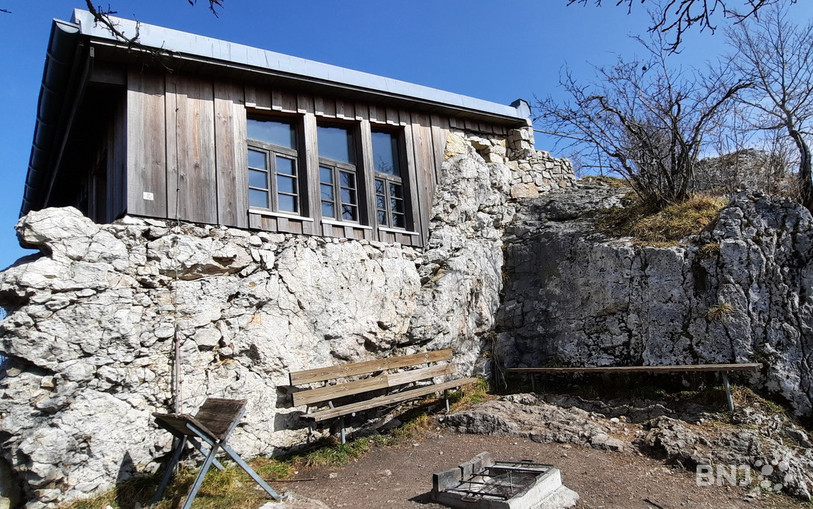 La cabane qui se trouve aux Sommêtres.
