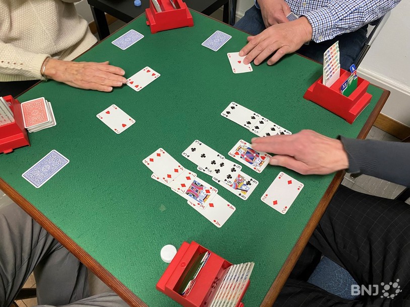 La table de bridge.