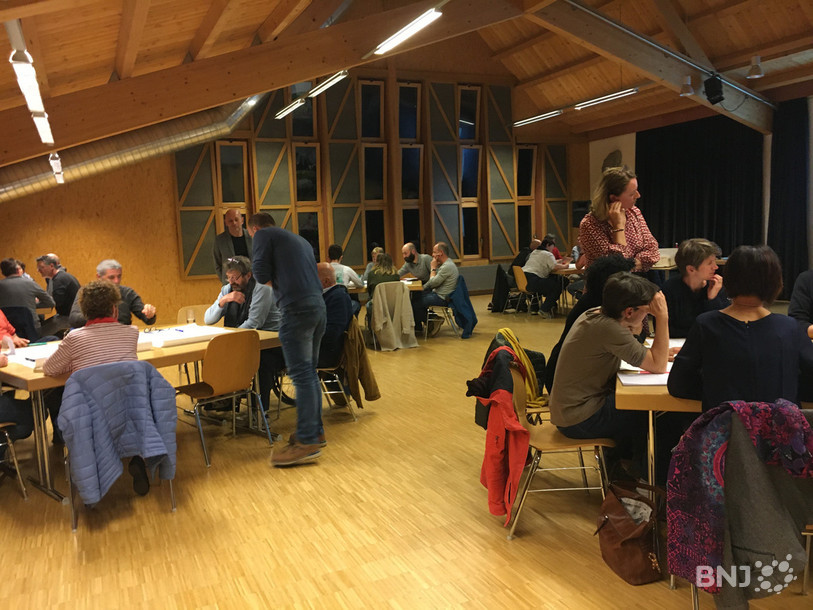 Une quarantaine de citoyens ont pris un « café participatif » jeudi soir.