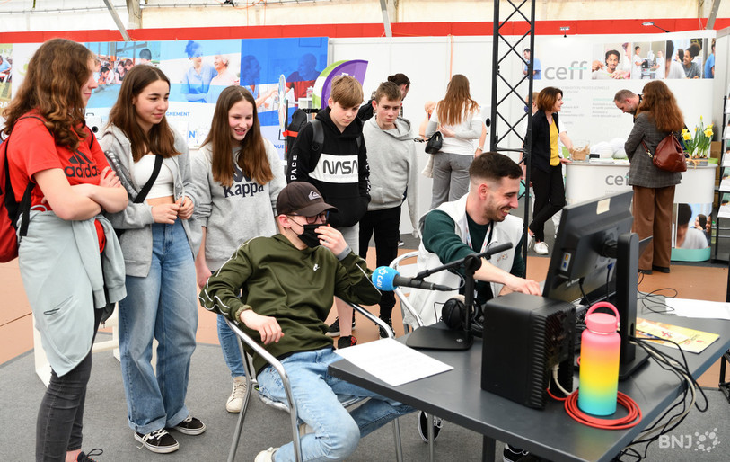 Les jeunes visiteurs pouvaient découvrir plus de 200 métiers dont ceux de la radio.