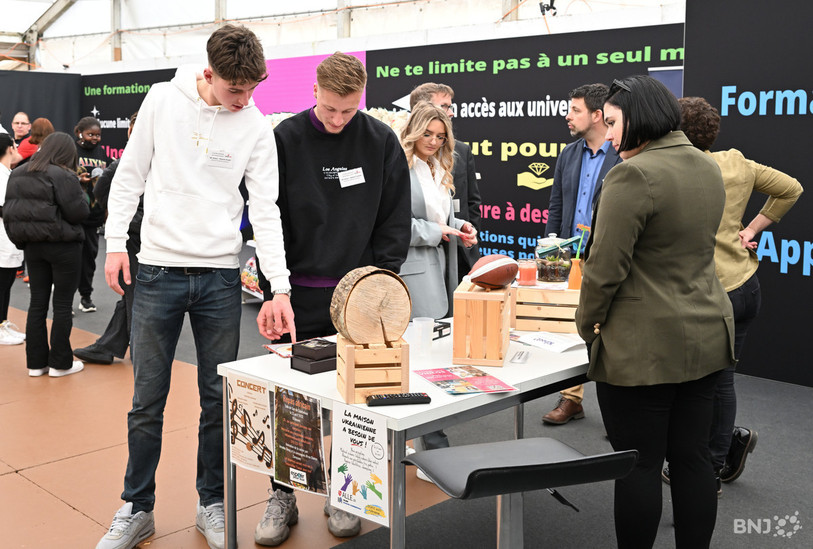 Les jeunes de la région ont pu découvrir les facettes de nombreux métiers ces derniers jours à Delémont. (Photo : Georges Henz)