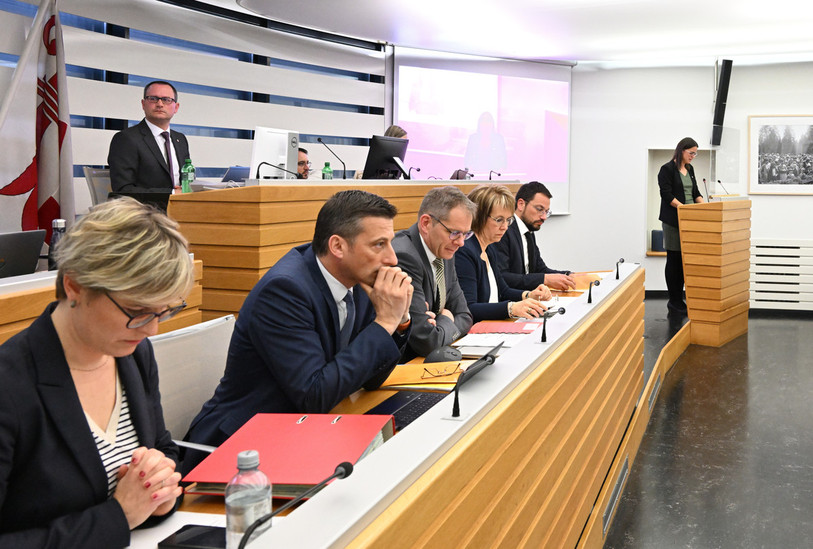 Le Gouvernement jurassien souhaite introduire une indemnité en cas de non-réélection d'un ministre. . (Photo : Georges Henz).