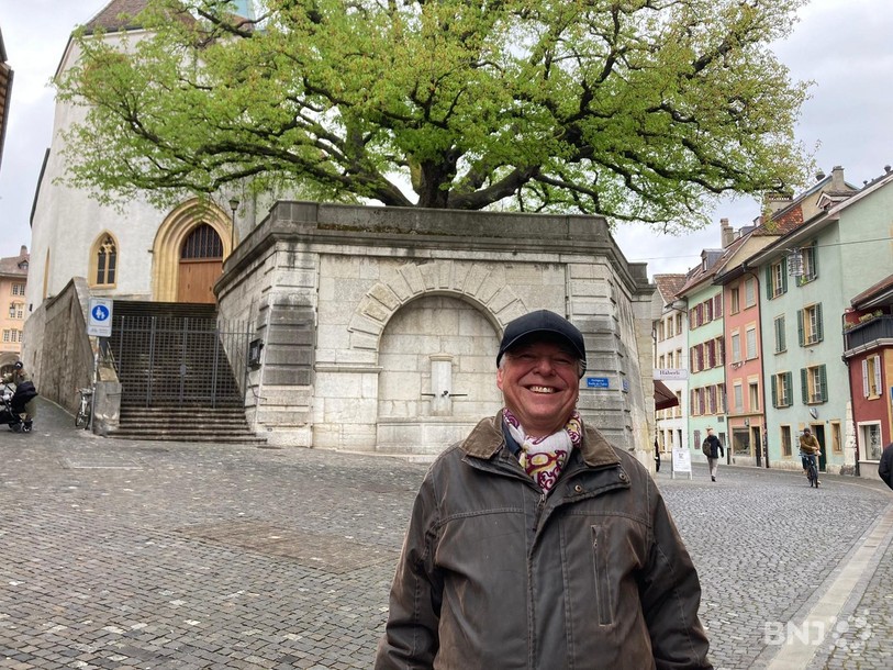 Pascal Oberholzer, à l'entrée de la vieille ville de Bienne.