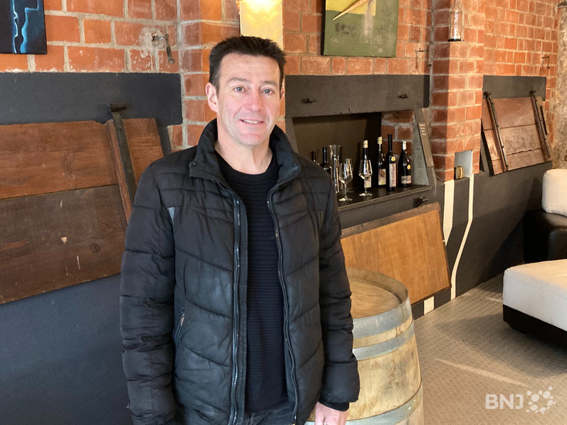 Dimitri Engel, vigneron-encaveur à Saint-Blaise.