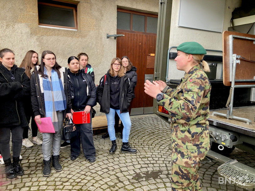 La lieutenant Emma Grandjean lors de la journée d'information en 2022 (Photo d'archives).