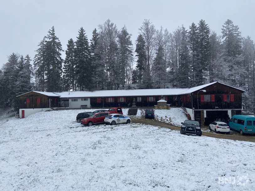 La neige s’est invitée pour cette journée de vente.