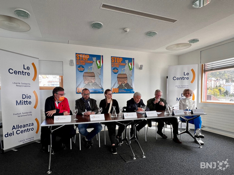 Les membres du Centre ont lancé leur campagne mardi à Neuchâtel. 