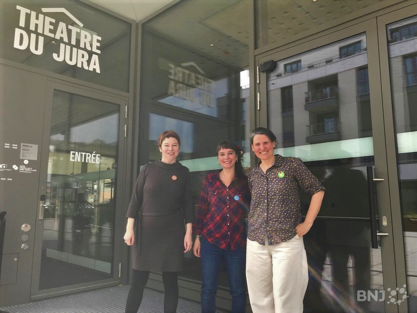 De gauche à droite : Emilie Schindelholz Aeschbacher, présidente, Rachel Boegli, membre du comité et Dominique Martinoli, directrice de « Danse ! ».