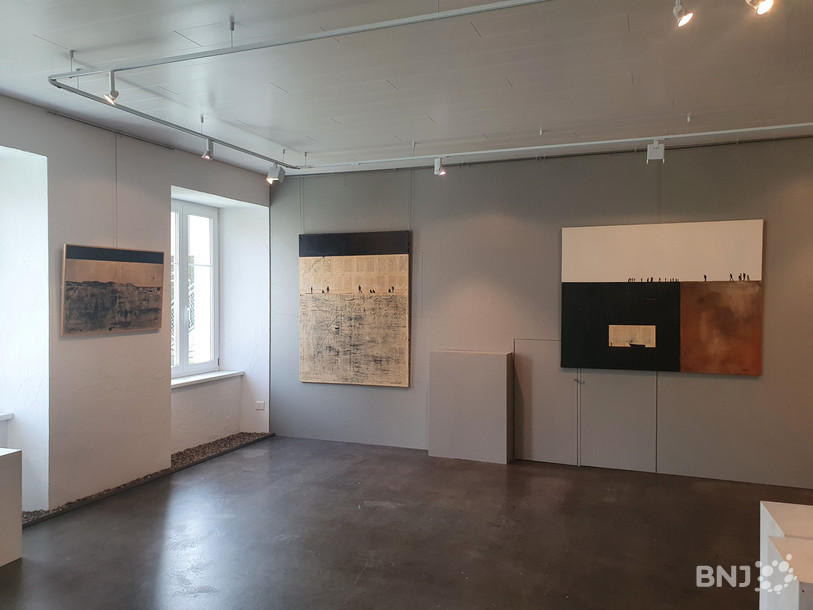 « Au cœur de l’exil », une exposition de Jean Devost exposée à l'espace Bleu de Chine à Fleurier.