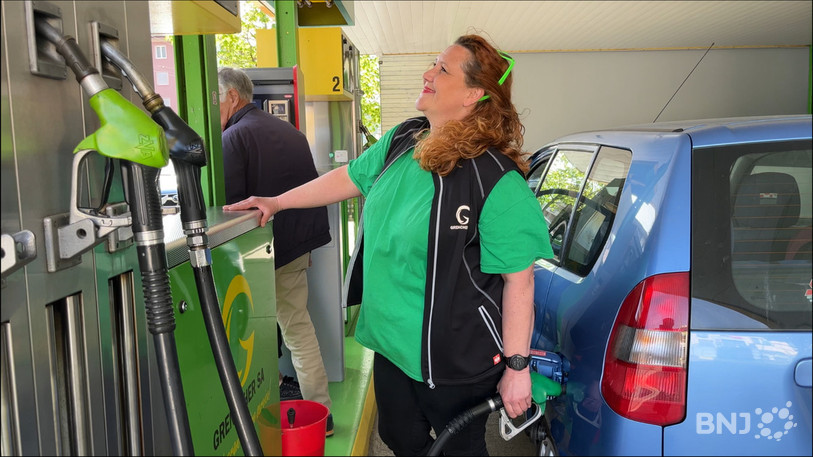 Ophélie Schertenleib est pompiste chez Grenacher à Saint-Blaise depuis bientôt deux ans. Elle adore le contact avec la clientèle.