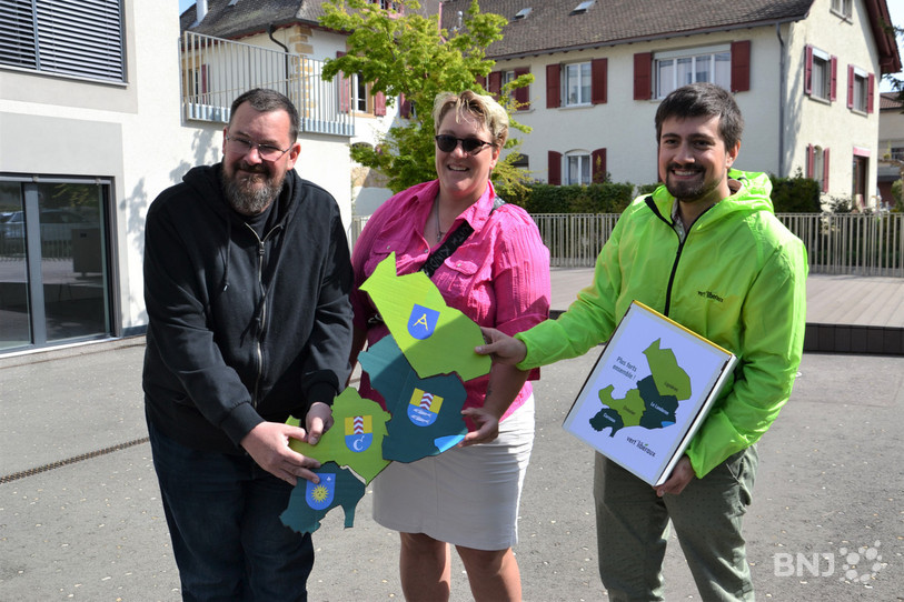 Les Vert'libéraux Stéphane Perrenoud, Jessica Muriset et Maxime Auchlin ont déposé une initiative ce jeudi au Landeron pour relancer un projet de fusion avec les communes voisines de Cornaux, Cressier et Lignières.