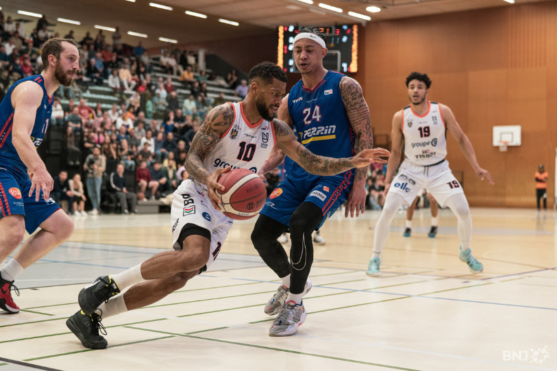 Bryan Colon et ses coéquipiers ont très bien réagi mercredi soir contre Nyon après avoir concédé l'acte I samedi dernier (photo : archives).