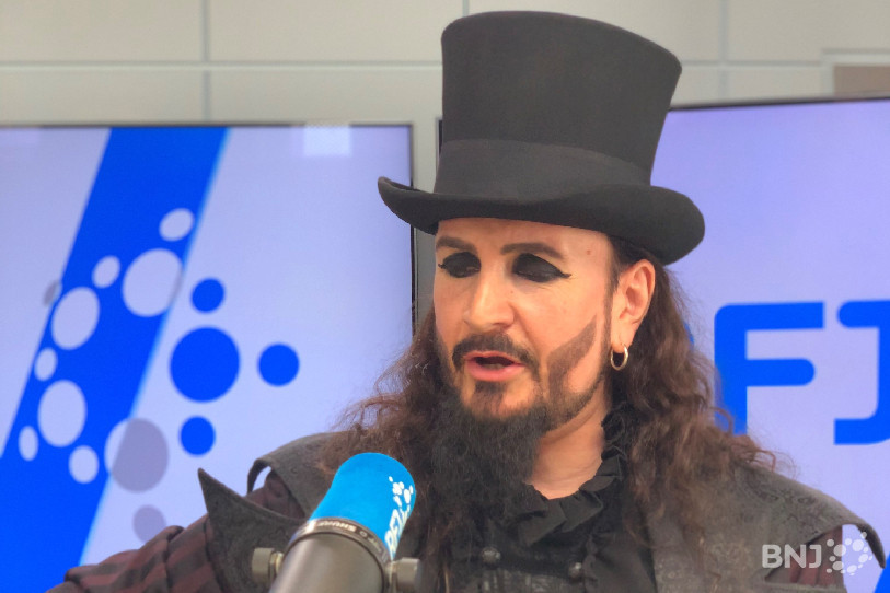Kiki Crétin était l'invité de La Matinale ce vendredi  et a joué en direct et en version acoustique un single de son nouvel album. 