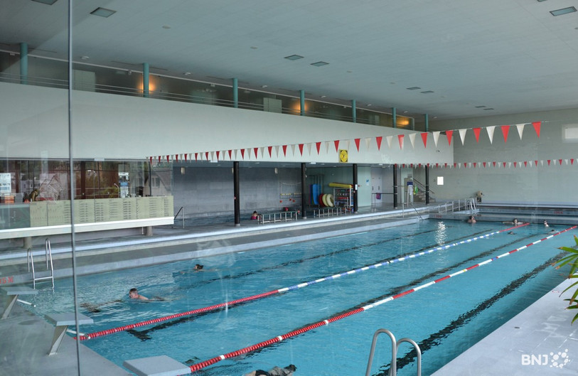 La piscine des Tilleuls, à Porrentruy, sera complètement opérationnelle dès vendredi. (Photo d'archives).