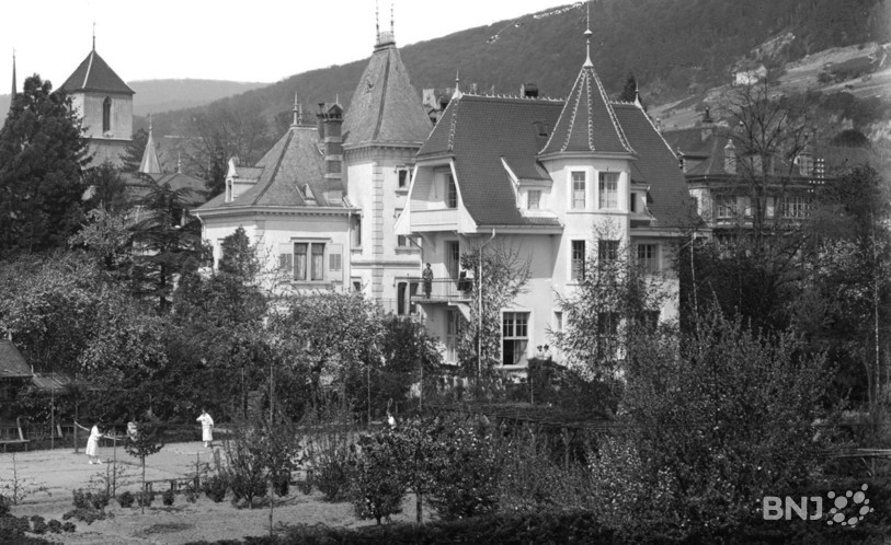 La Villa Choisy a aussi été un pensionnat pour jeunes filles. (Photo : Mémoires d'Ici, Coll. Pierre Hirt, Musée d'Art et d'Histoire de La Neuveville).
