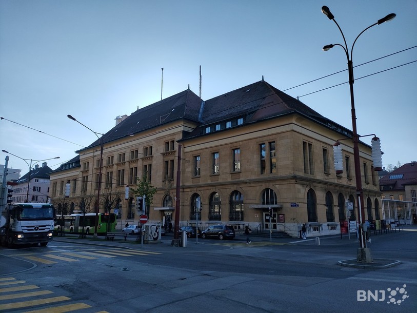 Le Tribunal régional des Montagnes et du Val-de-Ruz s'installera dans les deux étages supérieurs du bâtiment de la Poste à La Chaux-de-Fonds.