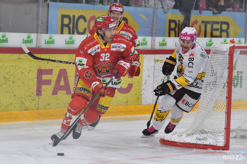Noah Schneeberger va vivre un hiver de plus dans le vestiaire du HC Bienne (photo : Georges Henz).