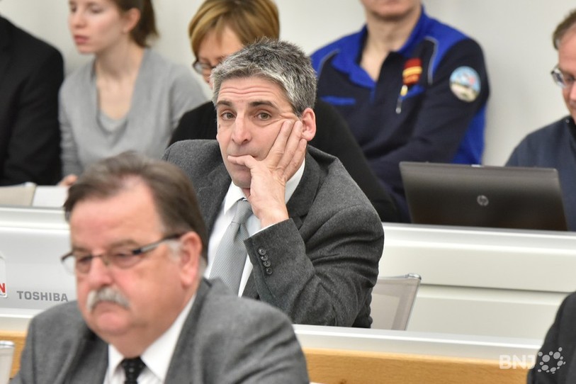 Yves Gigon accède à la présidence.