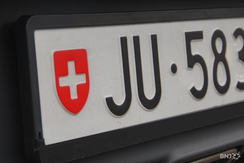 Les Jurassiens ont accepté l'initiative cantonale « Les plaques moins chères ! ».