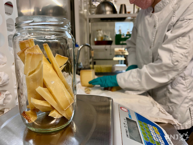 La plupart des aliments de HopVrac sont vendus dans des bocaux en verre après avoir été conditionnés. 