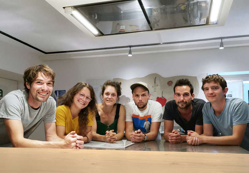 Les cinq membres de l'association La Louche. (Photo : La Louche).
