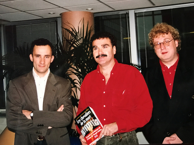 Gilles Bouleau, Bernard Nicolas et Arnaud Bédat à l'époque de la sortie de leur premier livre (photo: Imagissime, TF1).