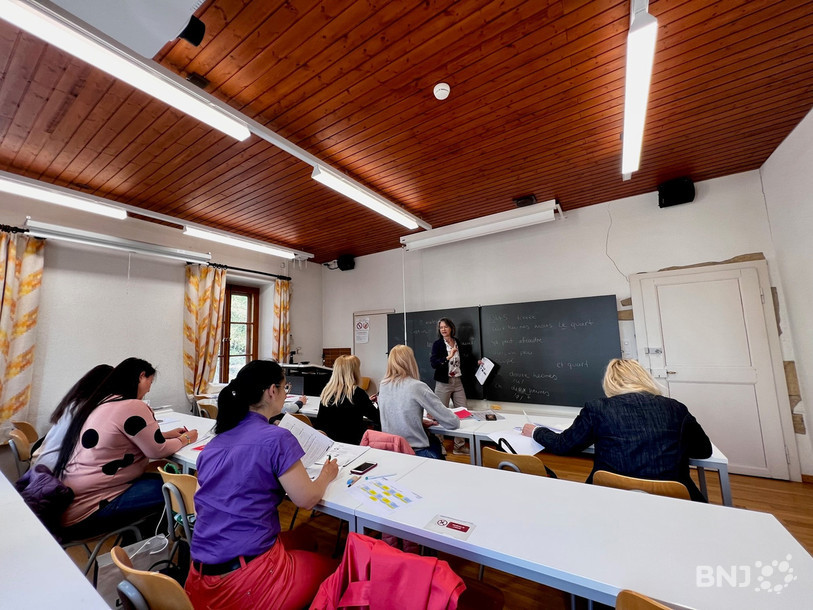 Les cours sont donnés au sein de l'Institut de langue et civilisation françaises à Neuchâtel.