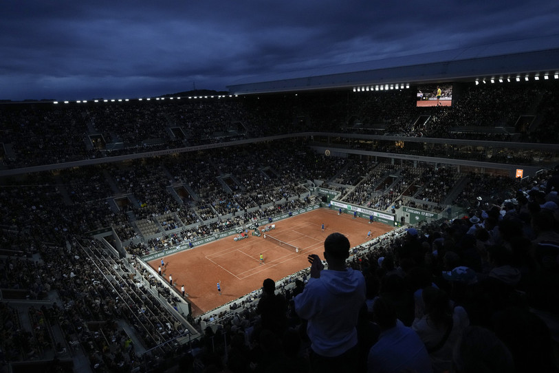 Les « Night Session » de Roland-Garros font débat. (AP Photo/Christophe Ena)