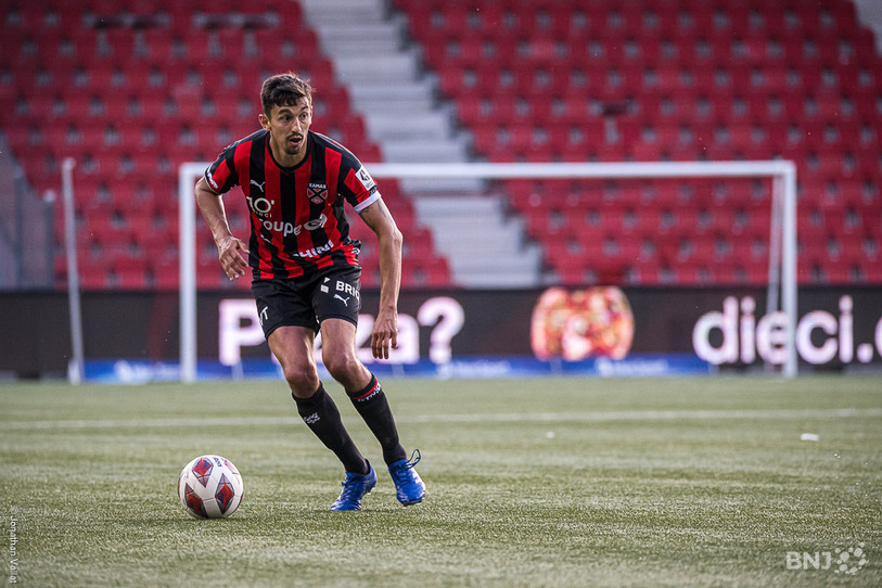 Mike Gomes a disputé son dernier match avec la 1re équipe le 21 mai dernier. Il restera toutefois dans les couloirs de la Maladière. (photo: Jonathan Vallat)