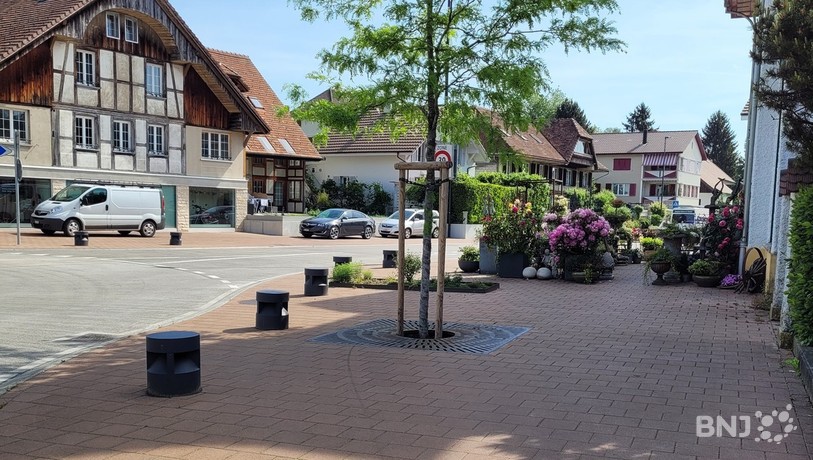 Le centre du village de Brügg.